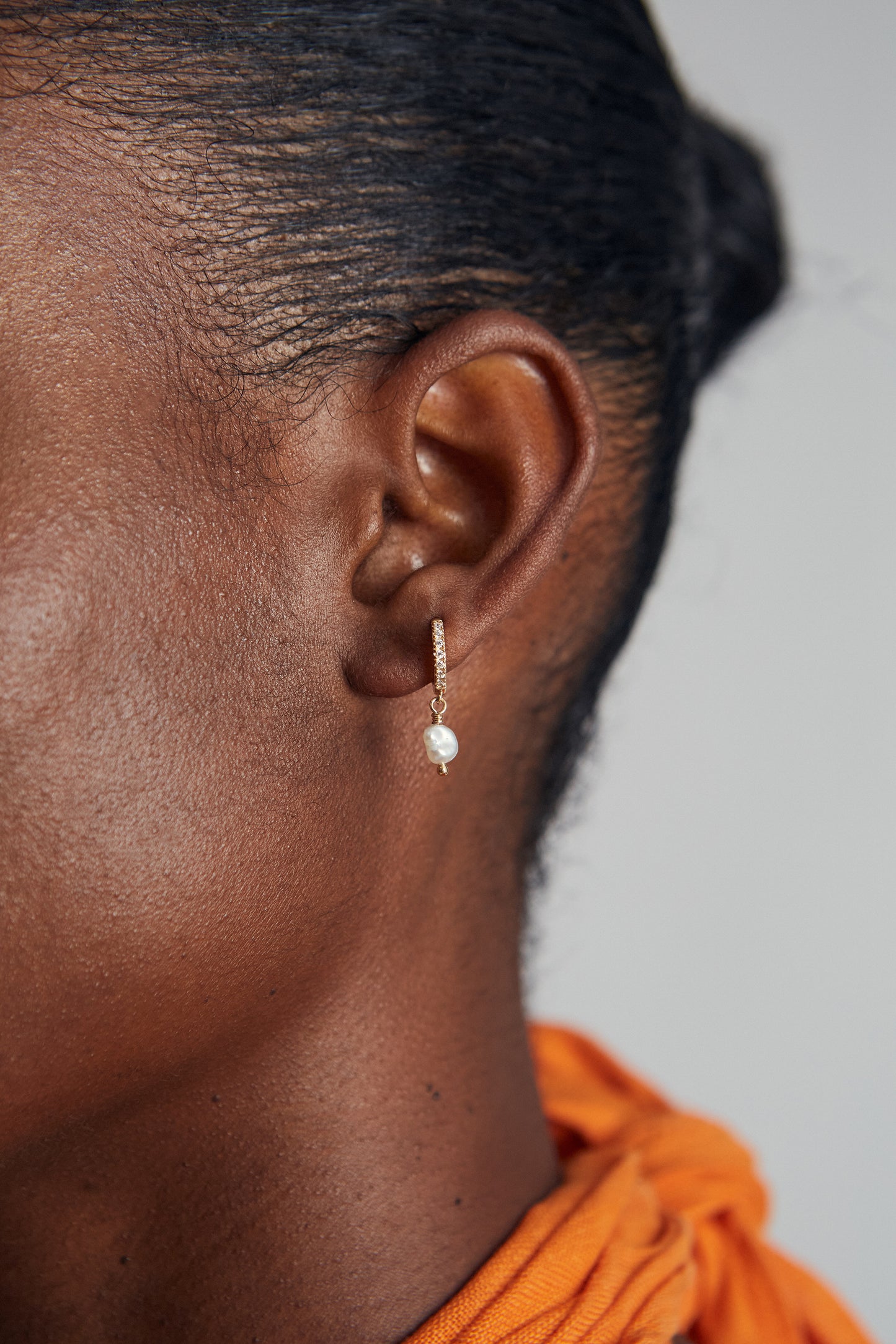 SHINY PEARL SINGLE EARRING